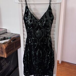 BRAND NEW Windsor Karina Formal Sequin Cross Black Mini Dress in Green